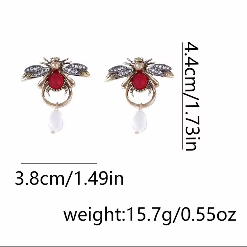 NEW!
Vintage Bee Jewelry Set – Necklace & Earrings - Picture 12 of 14